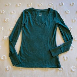 NWOT V-Neck Long Sleeve Tee